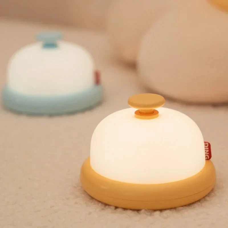 Petite veilleuse LED Sonnette magique