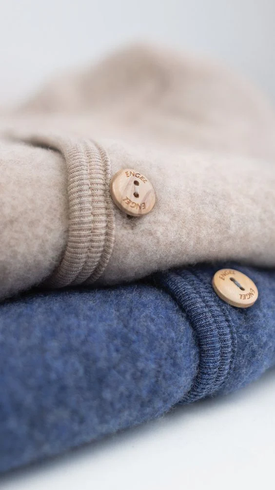 Veste chaude en mérinos avec boutons - Sable mélange – Image 3