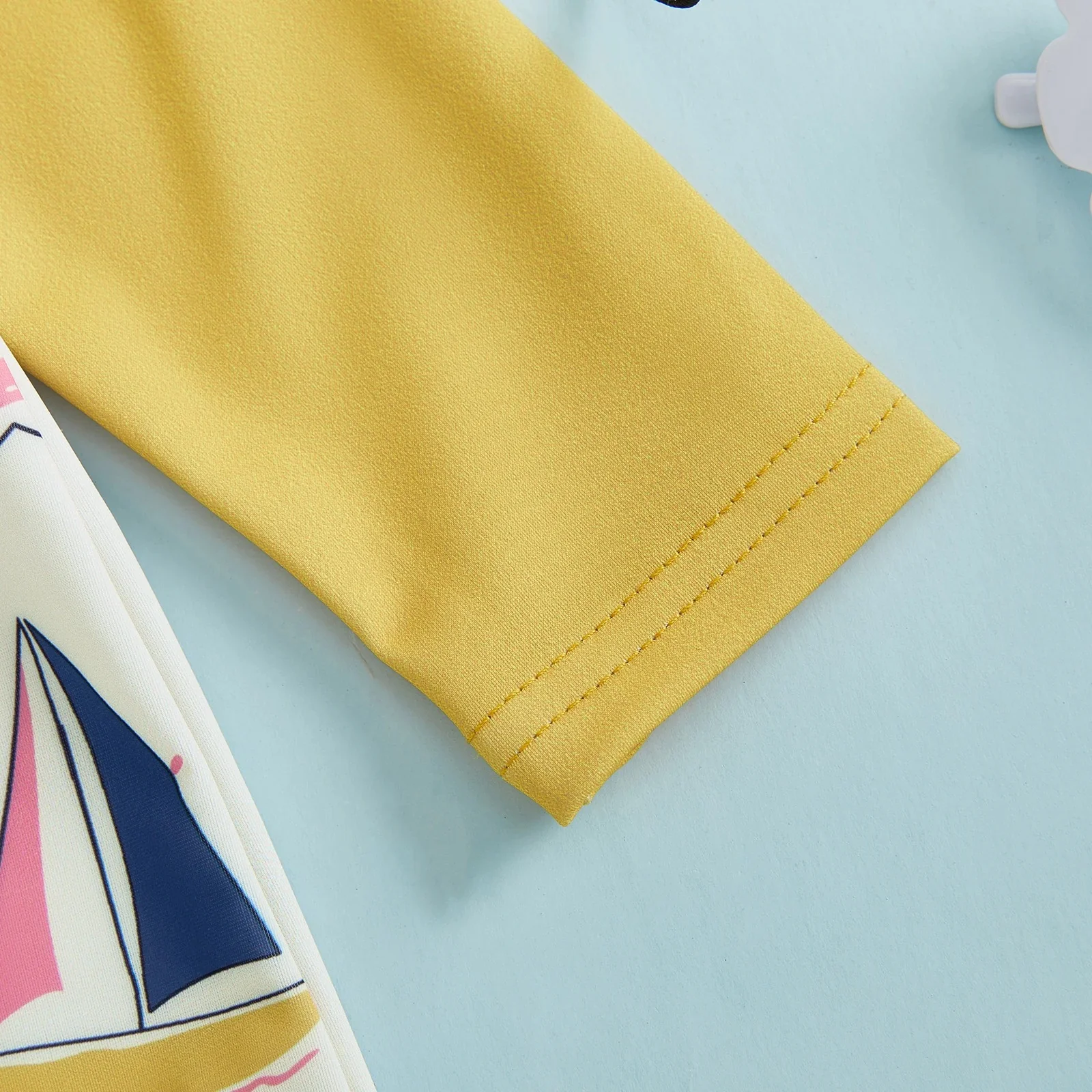 Maillot de bain anti-UV avec chapeau - Motif voilier – Image 6