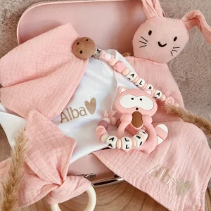 Valise de naissance personnalisé raton laveur rose