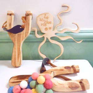 Le Tire boulettes ou Lance-Pierre - Made in France